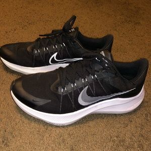 Nike zoom winflo 8 womens running shoes size 10.5